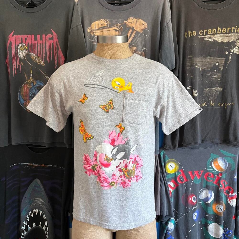 Vintage 2000s tweety bird t shirt